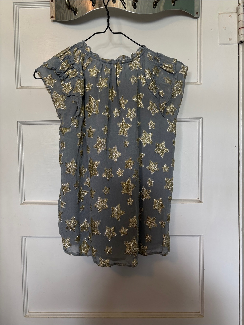 LOFT Metallic Star Print Ruffle Sleeve Women's Top Gray w/Gold Stars Size XXSP - Picture 3 of 4